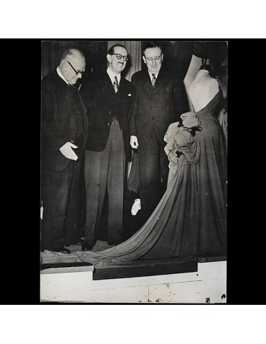 Exposition de l'Industrie Française de la Laine à Londres (1947) chez Cornerstreet bien 