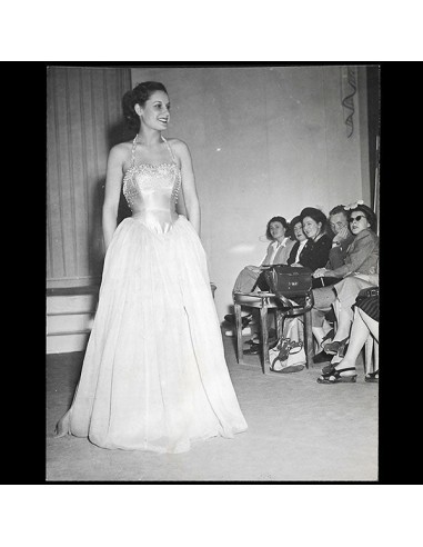 Maggy Rouff - Jacqueline Donny, Miss Europe, mannequin de la maison de couture (1948) de pas cher