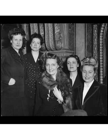 Les modistes parisiennes des maisons Suzanne Talbot, Paulette, Claude Saint-Cyr, Rose Valois, etc. (1946) Comparez plus de prix